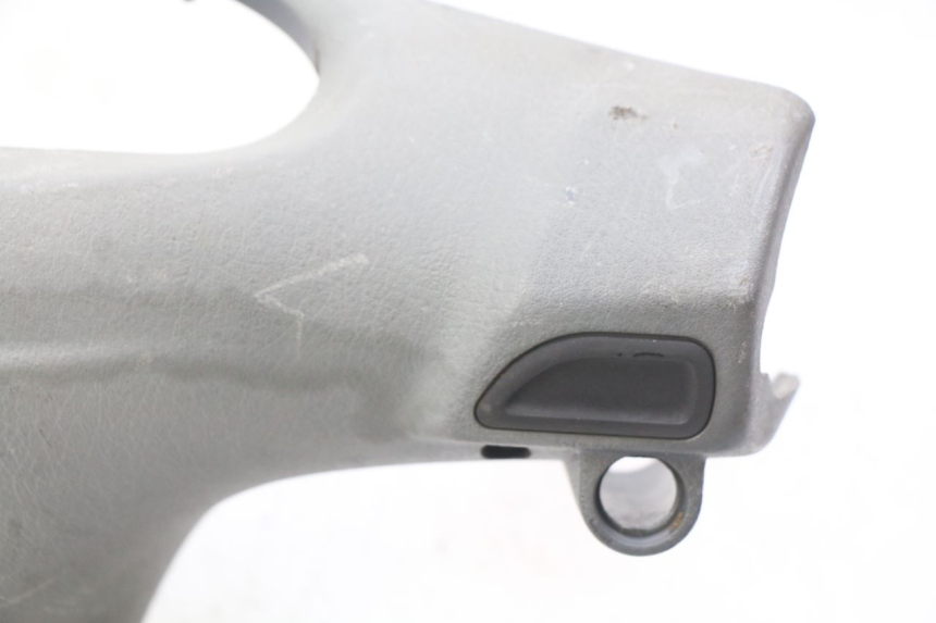 photo de REAR HANDLEBAR COVER PIAGGIO FLY 100 (2006 - 2010)