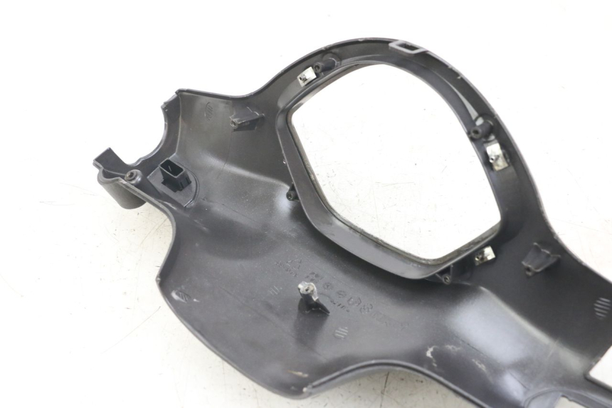 photo de REAR HANDLEBAR COVER PIAGGIO LIBERTY 125 (2009 - 2013)