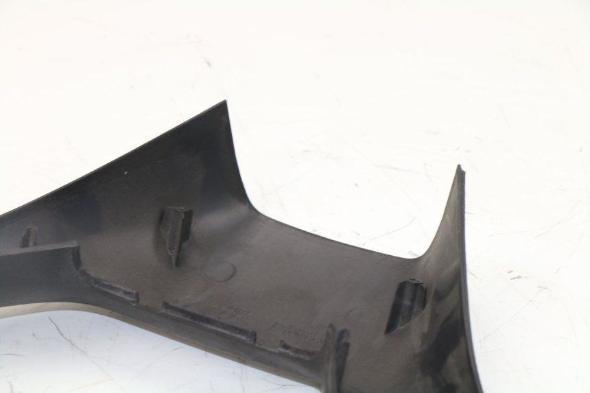 photo de HANDLE BAR REAR PANEL PIAGGIO MP3 125 (2006 - 2014)