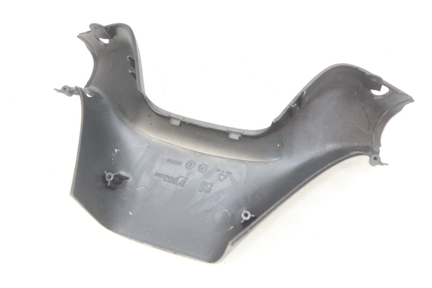 photo de REAR HANDLEBAR COVER PIAGGIO MP3 LT 400 (2007 - 2012)