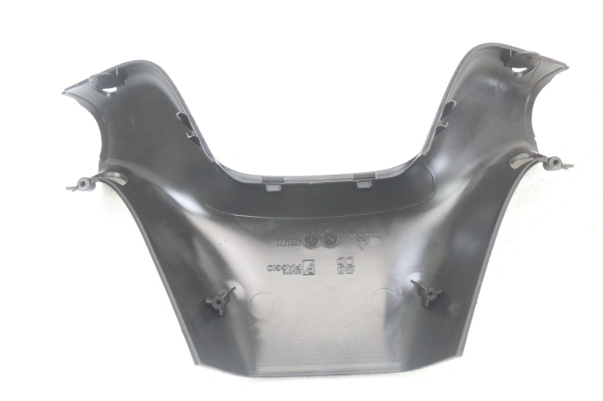 photo de REAR HANDLEBAR COVER PIAGGIO MP3 LT 400 (2007 - 2012)