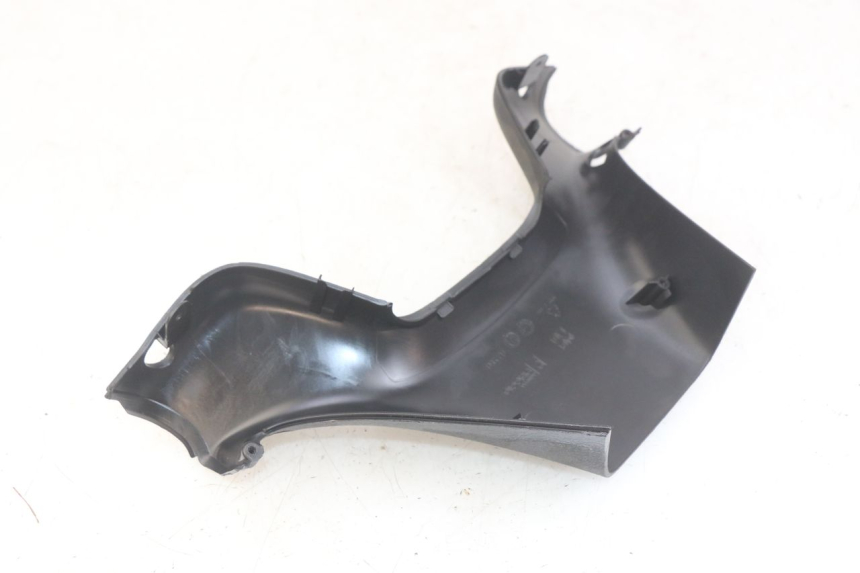 photo de REAR HANDLEBAR COVER PIAGGIO MP3 RL 250 (2007 - 2010)