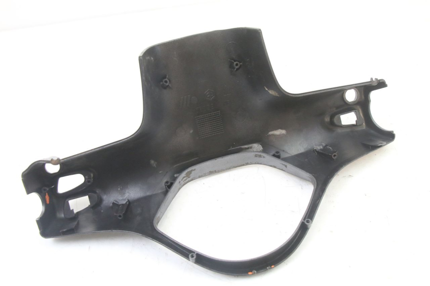 photo de REAR HANDLEBAR COVER PIAGGIO VESPA GRANTURISMO 125 (2003 - 2007)