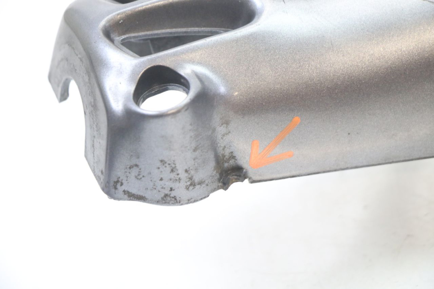 photo de REAR HANDLEBAR COVER PIAGGIO VESPA GRANTURISMO 125 (2003 - 2007)