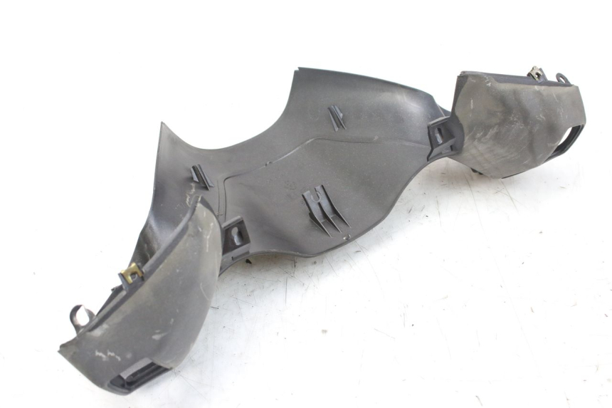 photo de REAR HANDLEBAR COVER PIAGGIO X9 EVOLUTION 125 (2003 - 2007)