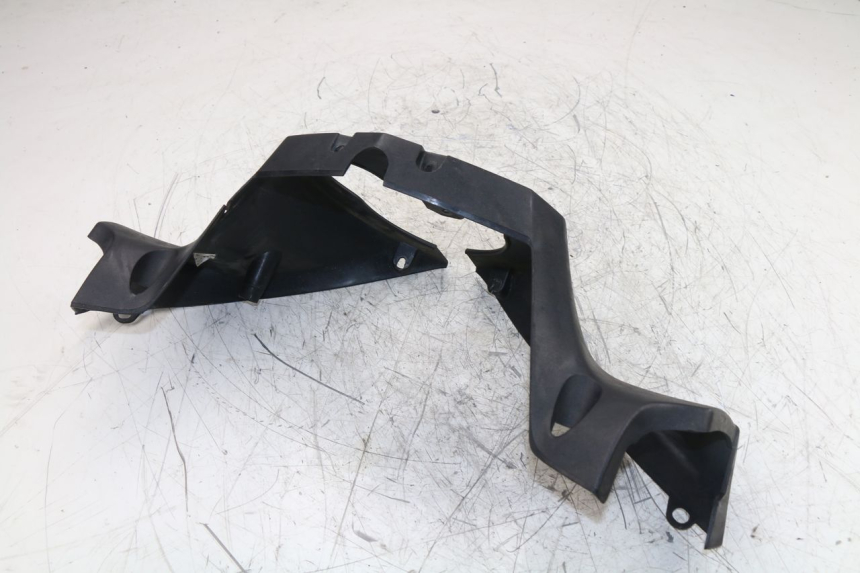 photo de HANDLE BAR REAR PANEL PEUGEOT SATELIS 125 (2010 - 2012)