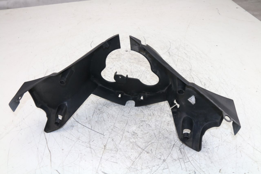 photo de HANDLE BAR REAR PANEL PEUGEOT SATELIS 125 (2010 - 2012)
