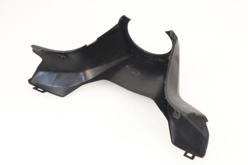 photo de REAR HANDLEBAR COVER SUZUKI BURGMAN 125 (2007 - 2014)