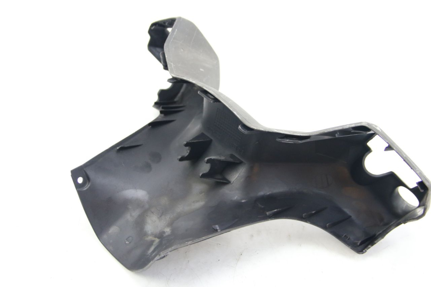 photo de REAR HANDLEBAR COVER SUZUKI BURGMAN 125 (2007 - 2014)