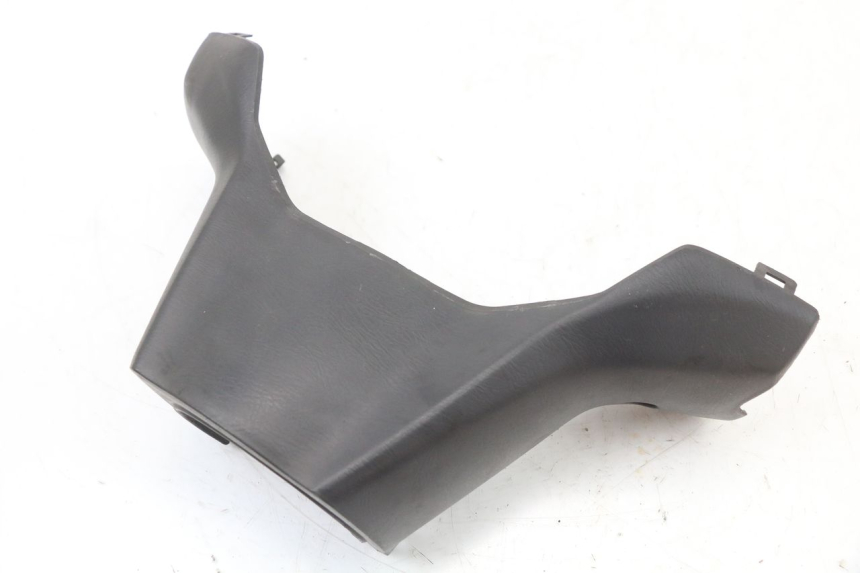 photo de REAR HANDLEBAR COVER SUZUKI BURGMAN 125 (2007 - 2014)