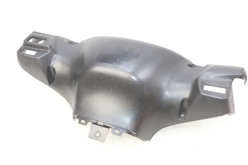 photo de REAR HANDLEBAR COVER SUZUKI SIXTEEN 125 (2008 - 2010)