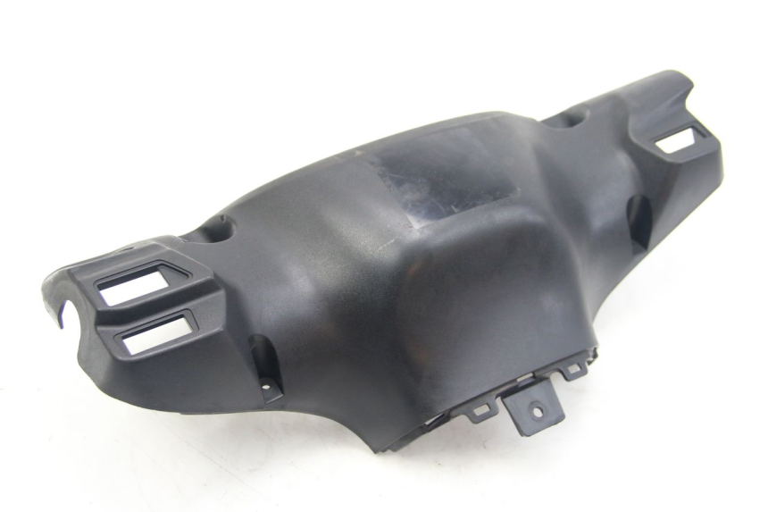 photo de REAR HANDLEBAR COVER SUZUKI SIXTEEN 125 (2008 - 2010)