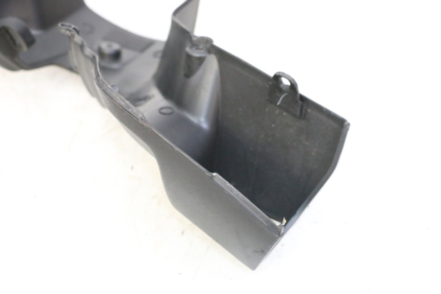 photo de REAR HANDLEBAR COVER APRILIA SXR 50 (2021 - 2023)