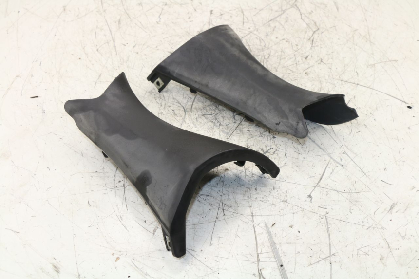 photo de HANDLE BAR REAR PANEL SYM GTS 125 (2005 - 2008)