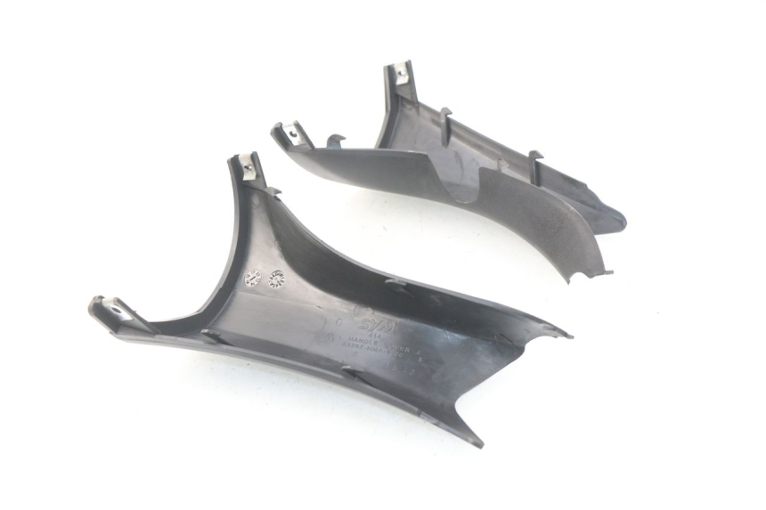photo de HANDLE BAR REAR PANEL SYM GTS EFI ABS 125 (2012 - 2016)