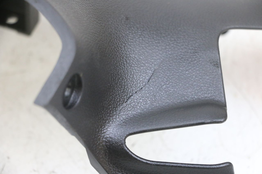 photo de HANDLE BAR REAR PANEL YAMAHA TRICITY 300 (2020 - 2024) - Alternative perspective