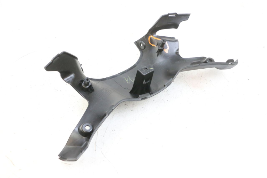 photo de HANDLE BAR REAR PANEL YAMAHA TRICITY 300 (2020 - 2024) - Fixing points details