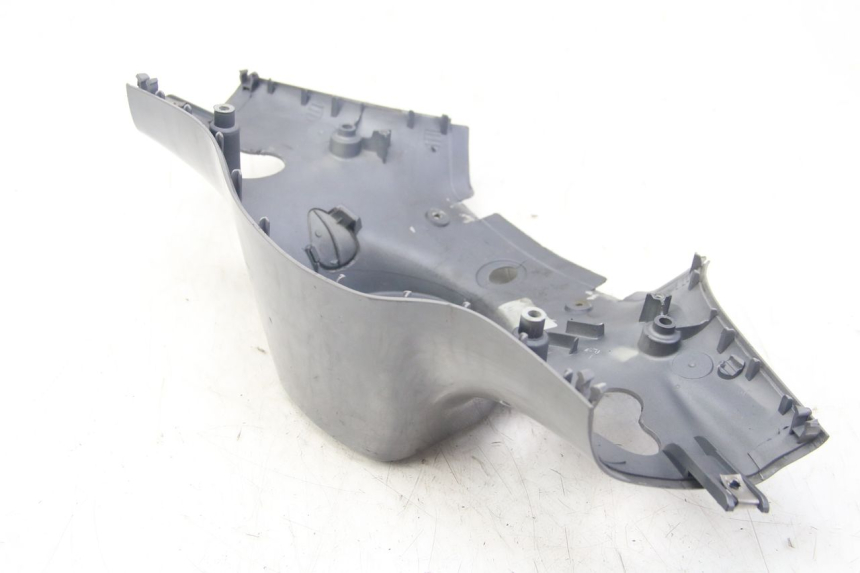 photo de REAR HANDLEBAR COVER PIAGGIO VESPA SPRINT 2T 50 (2014 - 2018)