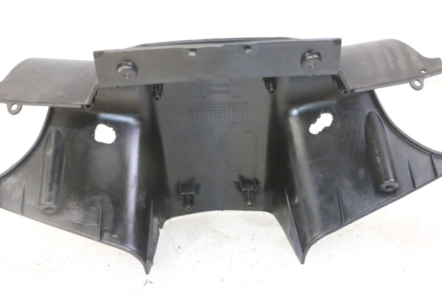 photo de HANDLE BAR REAR PANEL PEUGEOT VIVACITY NEW 4T 50 (2008 - 2017)