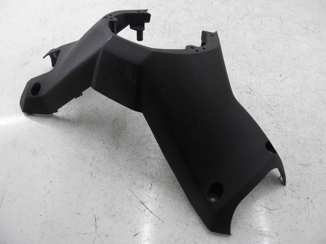 photo de REAR HANDLEBAR COVER YAMAHA X-MAX XMAX 125 (2010 - 2014)