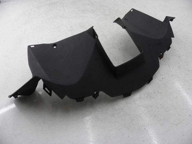 photo de REAR HANDLEBAR COVER YAMAHA XMAX X-MAX 125 (2006 - 2009)