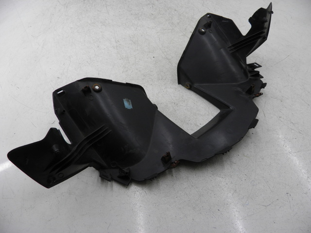 photo de REAR HANDLEBAR COVER YAMAHA XMAX X-MAX 125 (2006 - 2009)