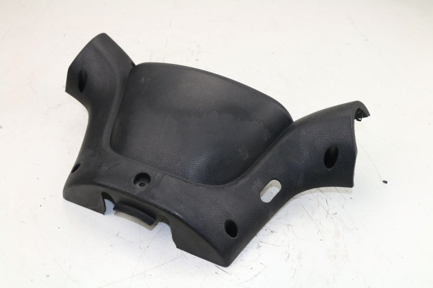 photo de HANDLE BAR REAR PANEL YAMAHA YP MAJESTY 125 (2007 - 2010)
