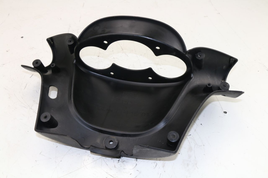 photo de HANDLE BAR REAR PANEL YAMAHA YP MAJESTY 125 (2007 - 2010)