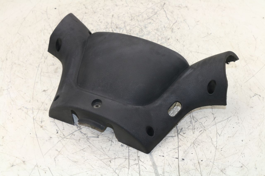 photo de HANDLE BAR REAR PANEL YAMAHA YP MAJESTY 125 (1998 - 2001)