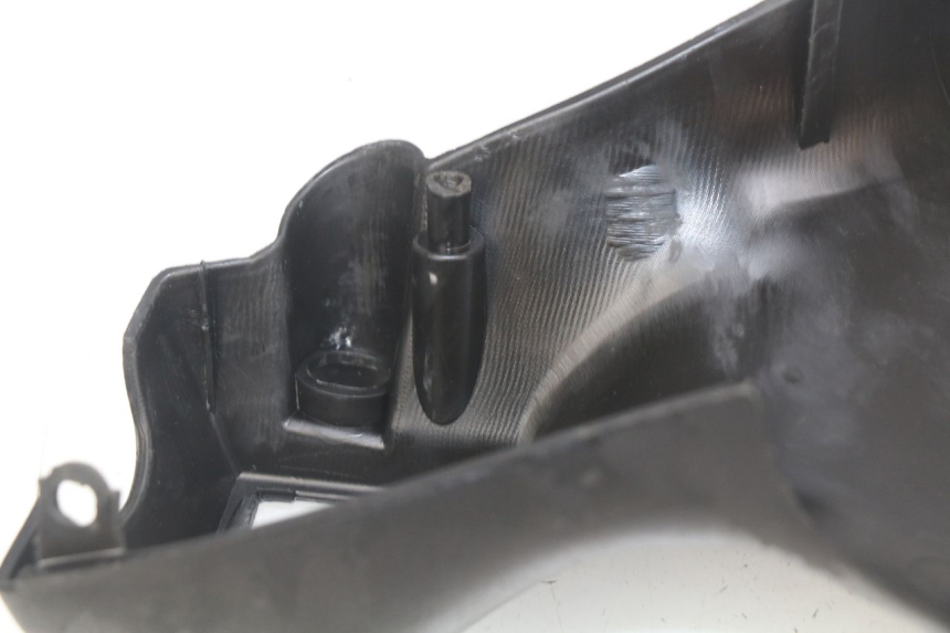 photo de REAR HANDLEBAR COVER PIAGGIO ZIP 4T 50 (2018 - 2020)