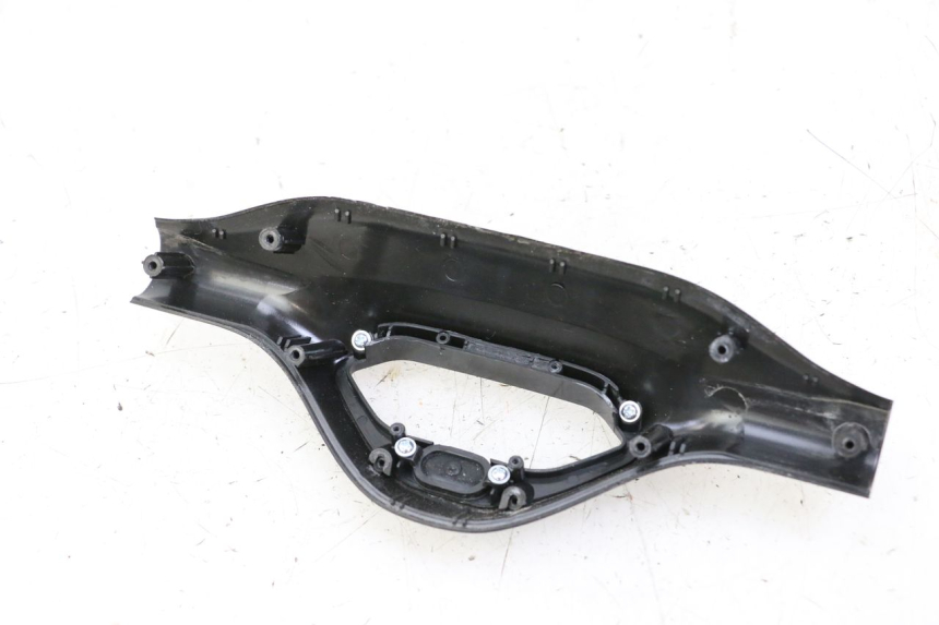 photo de FRONT HANDLEBAR COVER URBANGLIDE 100XS 1