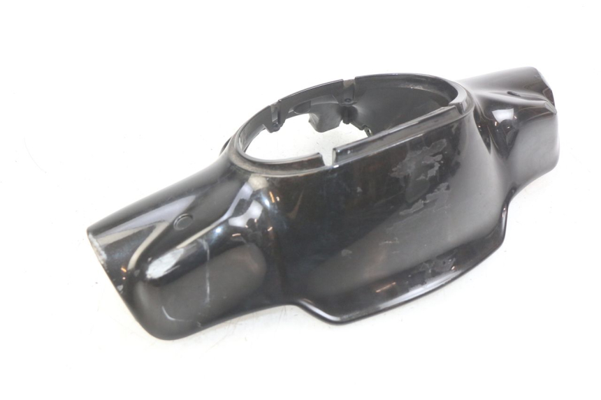 photo de HANDLEBAR COVER FRONT APRILIA SCARABEO 100 (2003 - 2012)