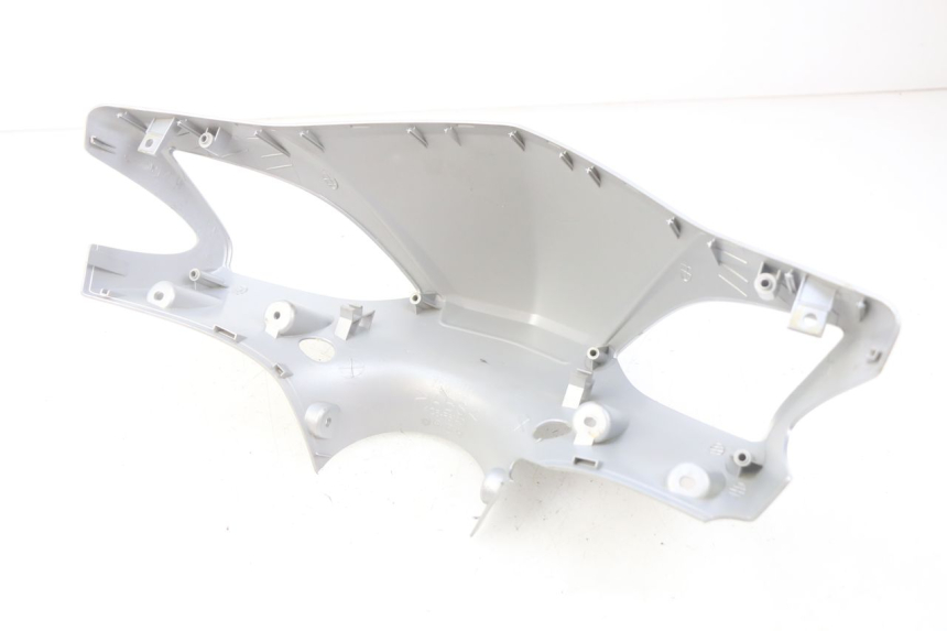 photo de HANDLEBAR COVER FRONT YAMAHA CYGNUS X INJECTION 125 (2007 - 2013)