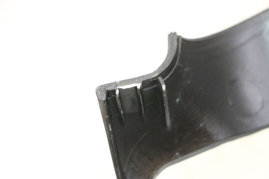 photo de HANDLE BAR FRONT PANEL DAELIM BESBI 125 (2007 - 2008)