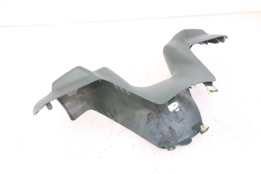 photo de HANDLEBAR COVER FRONT PEUGEOT ELYSEO 125 (1999 - 2004)