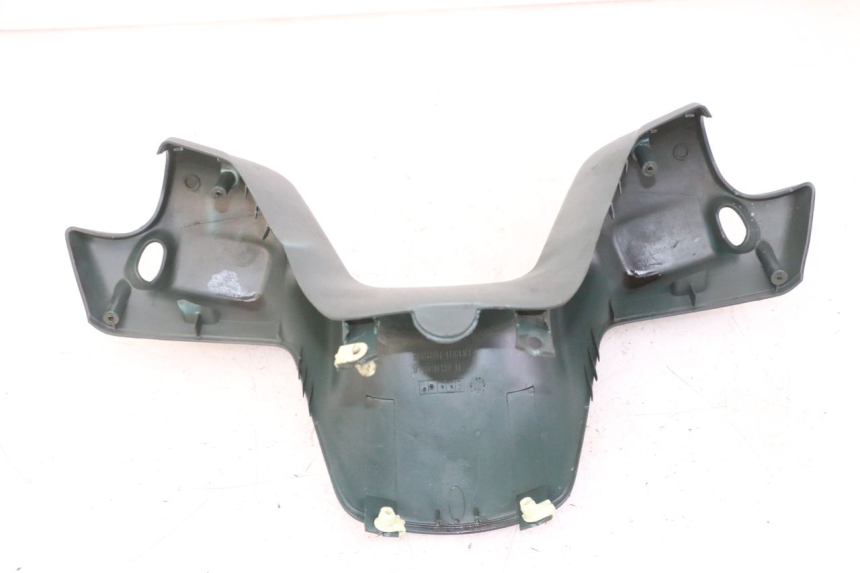 photo de HANDLEBAR COVER FRONT PEUGEOT ELYSEO 125 (1999 - 2004)