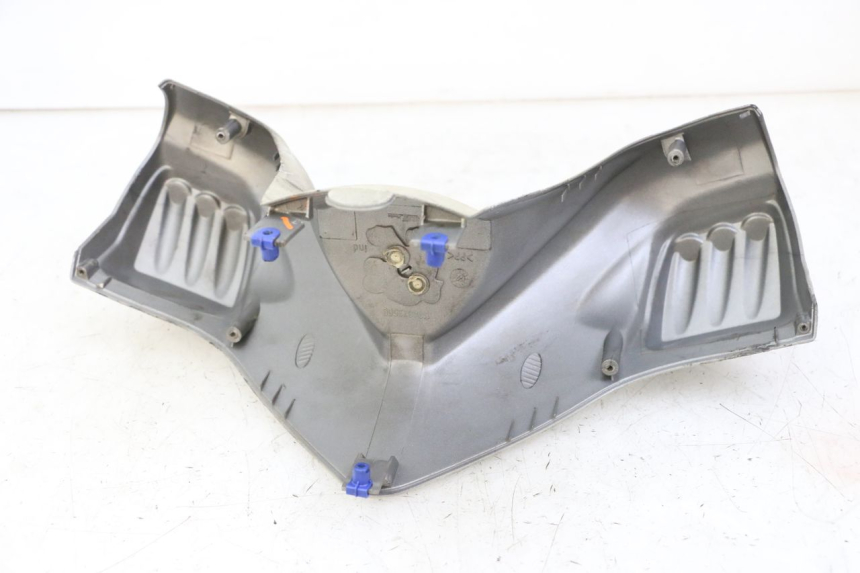 photo de HANDLEBAR COVER FRONT PEUGEOT ELYSTAR 50 (2002 - 2014)