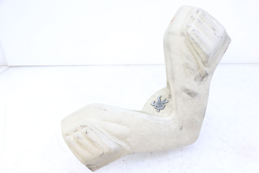photo de HANDLEBAR COVER FRONT PEUGEOT ELYSTAR 50 (2002 - 2014)