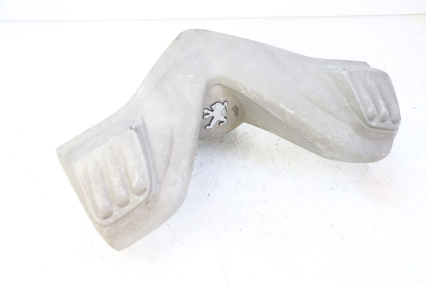 photo de HANDLEBAR COVER FRONT PEUGEOT ELYSTAR 50 (2002 - 2014)