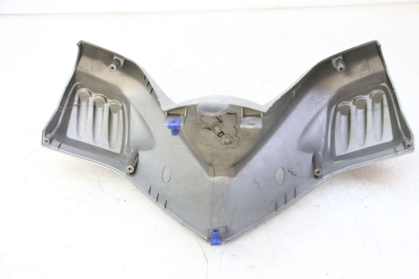 photo de HANDLEBAR COVER FRONT PEUGEOT ELYSTAR 50 (2002 - 2014)