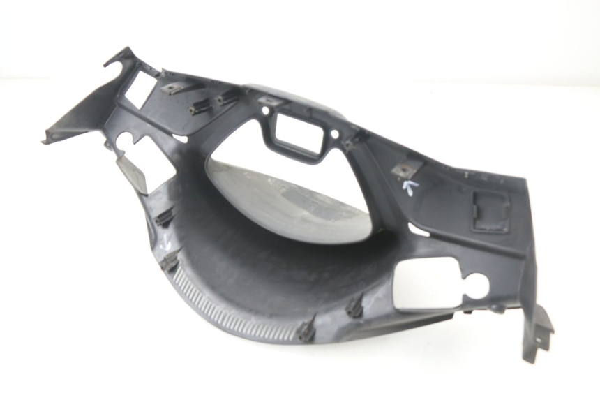 photo de HANDLEBAR COVER FRONT HONDA FES PANTHEON 125 (2003 - 2007)