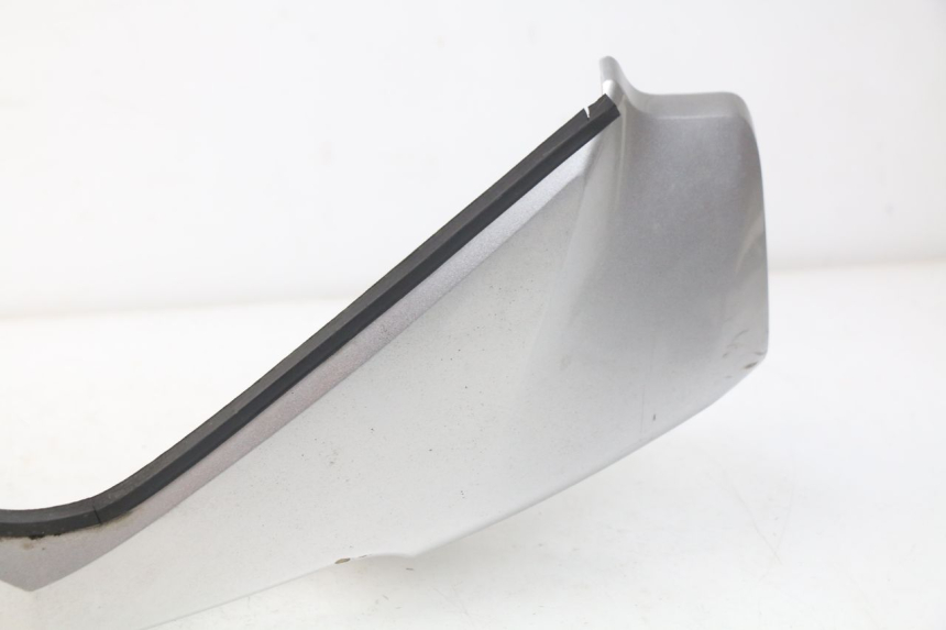 photo de HANDLEBAR COVER FRONT HONDA FES PANTHEON 125 (2003 - 2007)