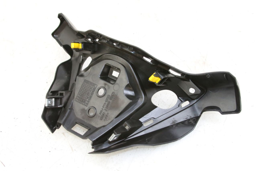 photo de HANDLEBAR COVER FRONT HONDA FORZA 125 (2015 - 2016)