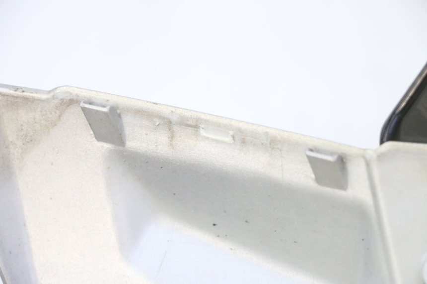 photo de HANDLEBAR COVER FRONT PEUGEOT KISBEE 2T 50 (2010 - 2017)