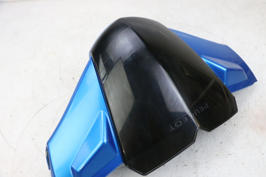 photo de HANDLEBAR COVER FRONT PEUGEOT KISBEE 4T 50 (2010 - 2017) - Alternative perspective