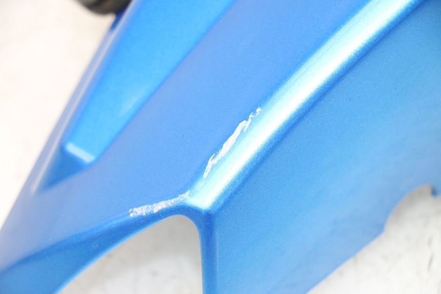 photo de HANDLEBAR COVER FRONT PEUGEOT KISBEE 4T 50 (2010 - 2017) - Fixing points details