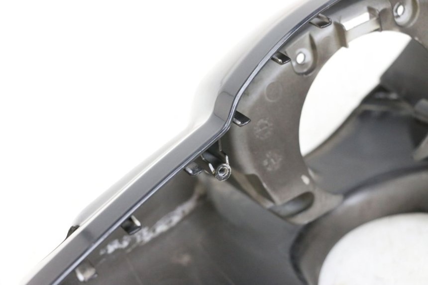 photo de HANDLEBAR COVER FRONT KYMCO LIKE 125 (2009 - 2016) - Technical close-up