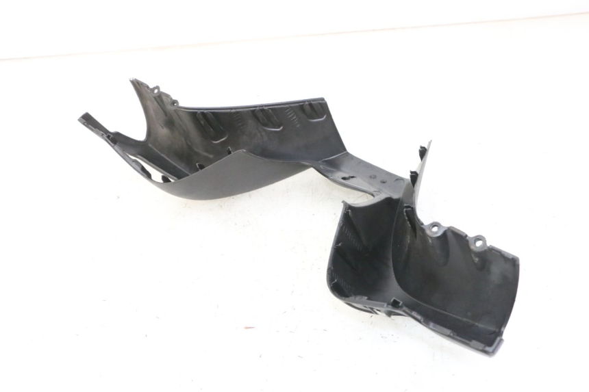 photo de HANDLEBAR COVER FRONT PIAGGIO MP3 500 (2011 - 2015)