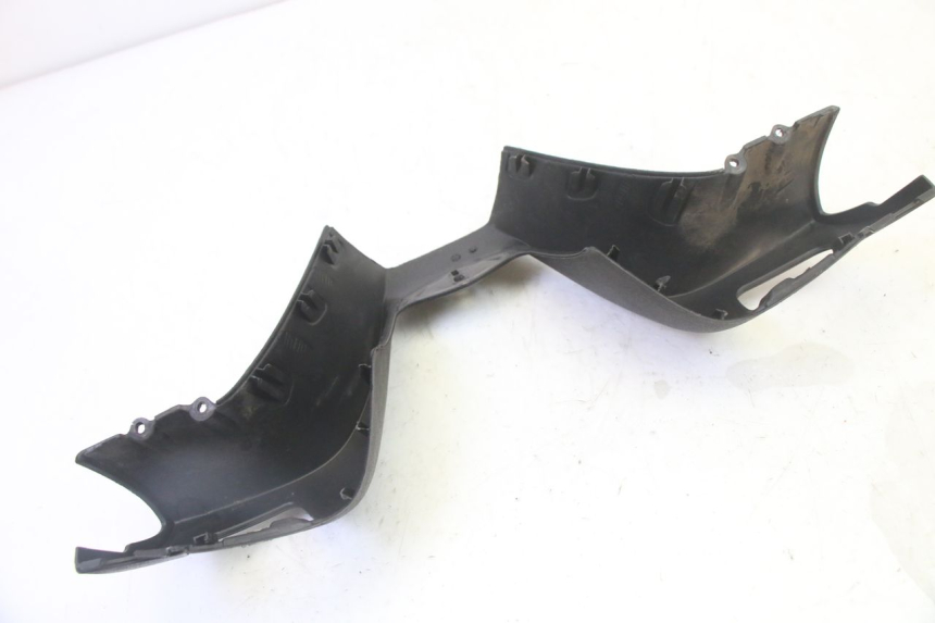 photo de HANDLEBAR COVER FRONT PIAGGIO MP3 500 (2011 - 2015)