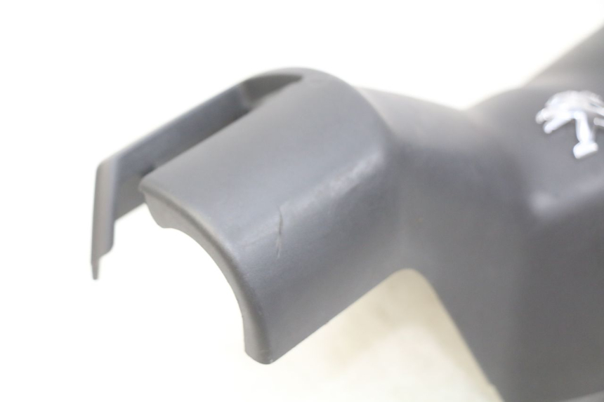 photo de HANDLEBAR COVER FRONT PEUGEOT CITYSTAR 125 (2011 - 2017)